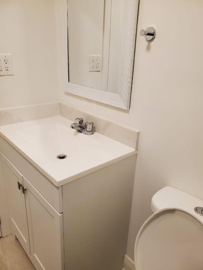 Apartmán Maxwell Esabu Toronto Exteriér fotografie