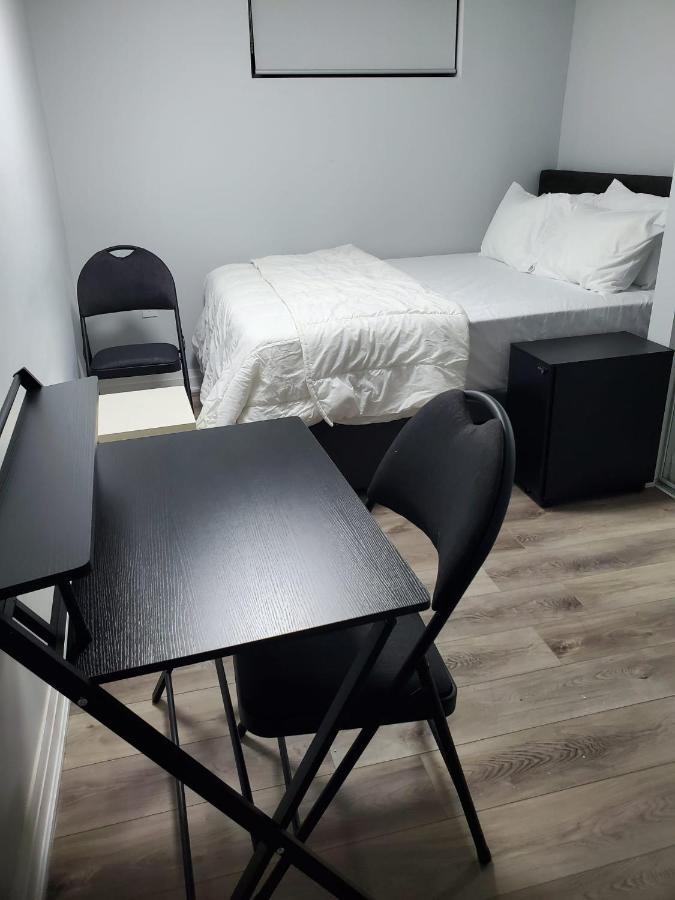 Apartmán Maxwell Esabu Toronto Exteriér fotografie