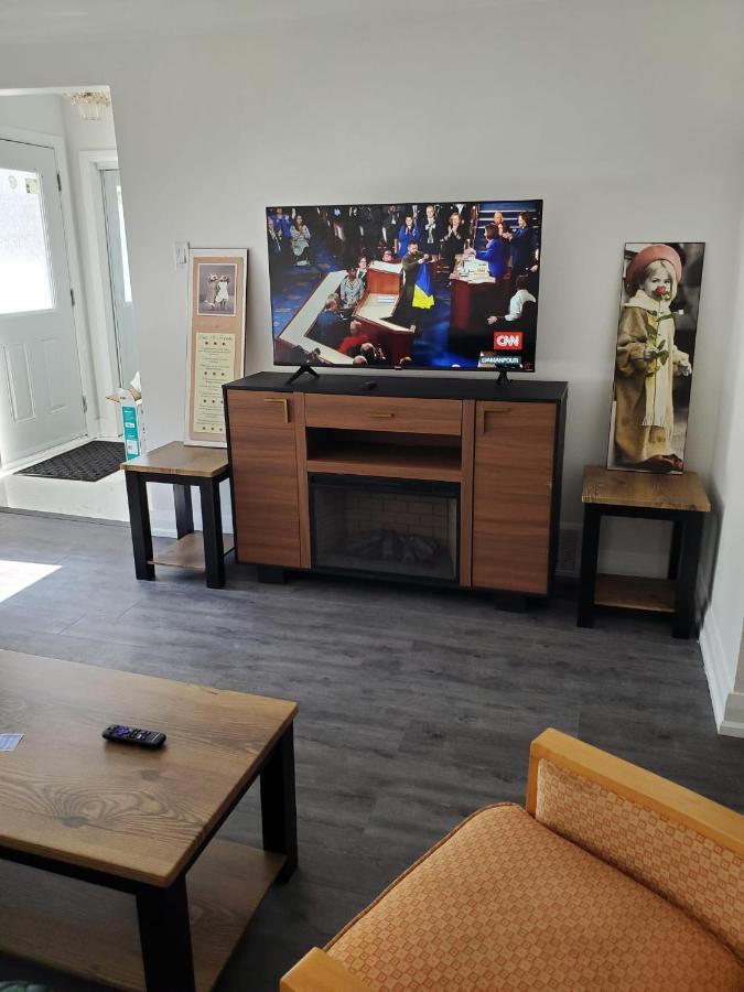 Apartmán Maxwell Esabu Toronto Exteriér fotografie