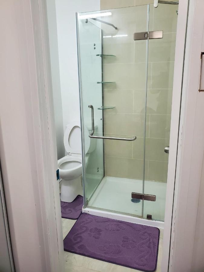 Apartmán Maxwell Esabu Toronto Exteriér fotografie